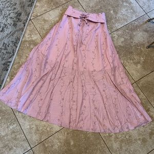 Pink A-line skirt with flower pattern